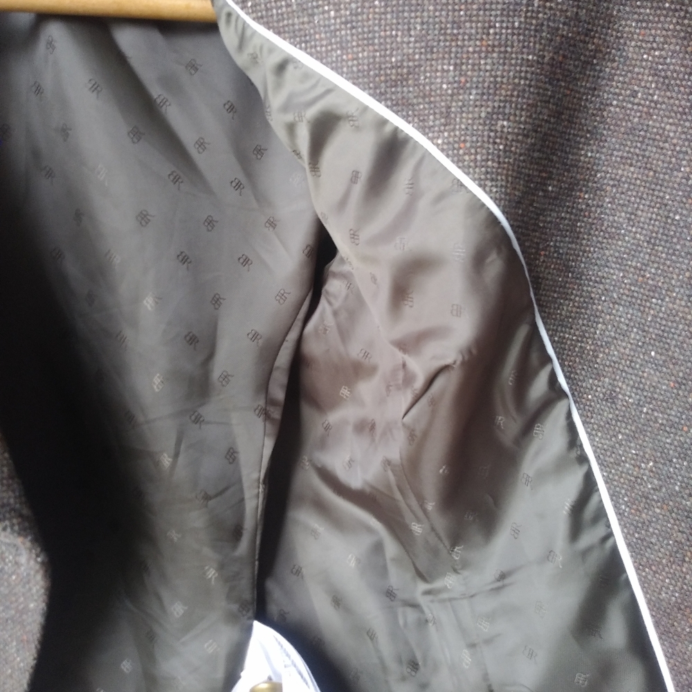 Blazer - Picture 7 of 11